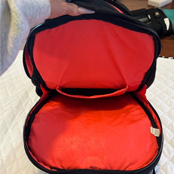 Lululemon black 3️⃣ full size section backpack with more pockets than ever🎒🖤 - Picture 5 of 10